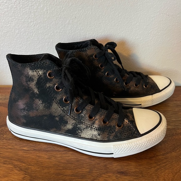 Rare black and metallic gold converse high top. - Picture 6 of 12